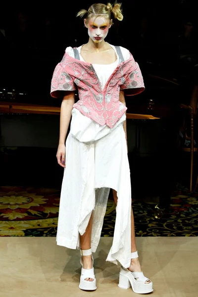Look 28